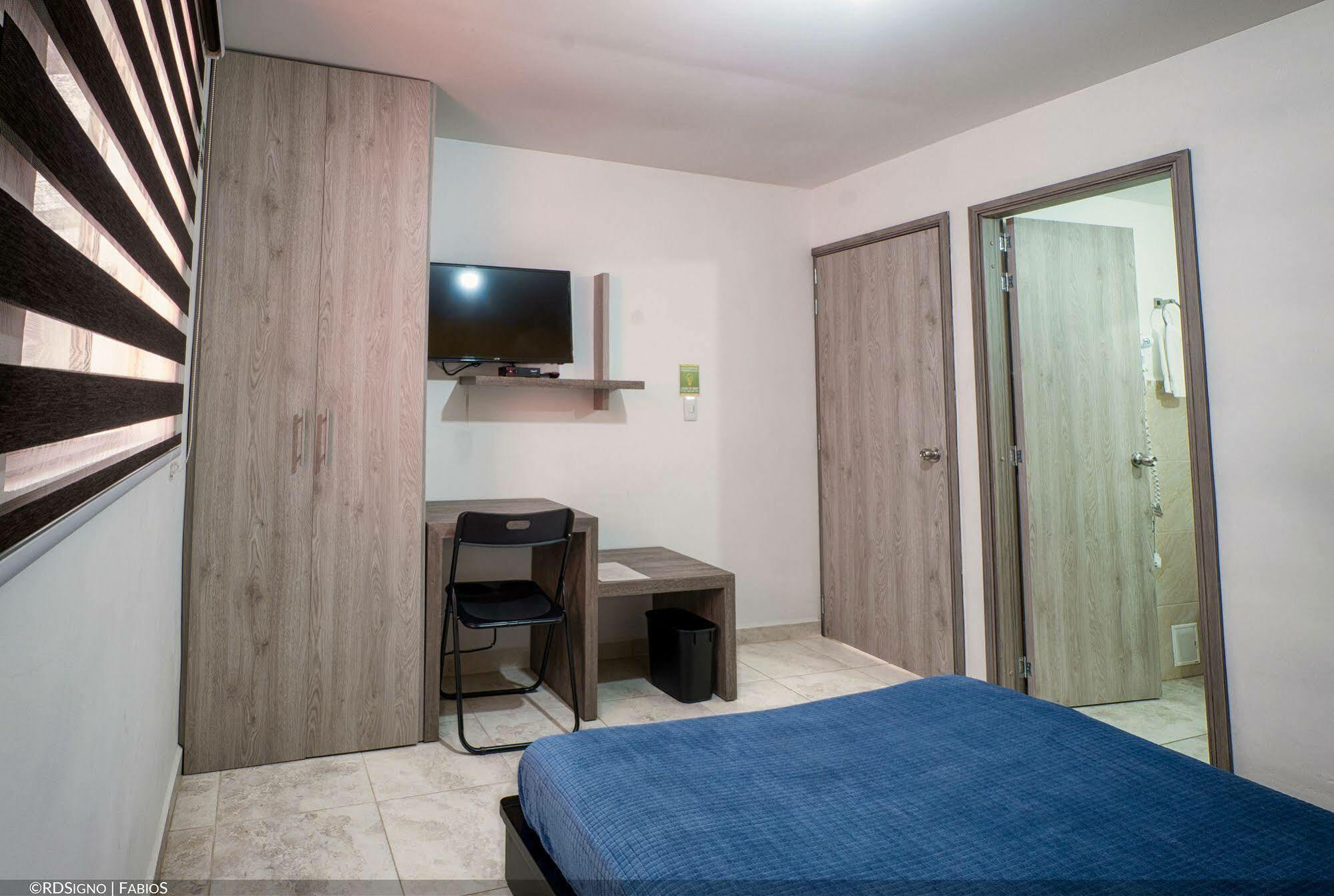 Casa Borbon Ξενοδοχείο Σαλέντο Εξωτερικό φωτογραφία